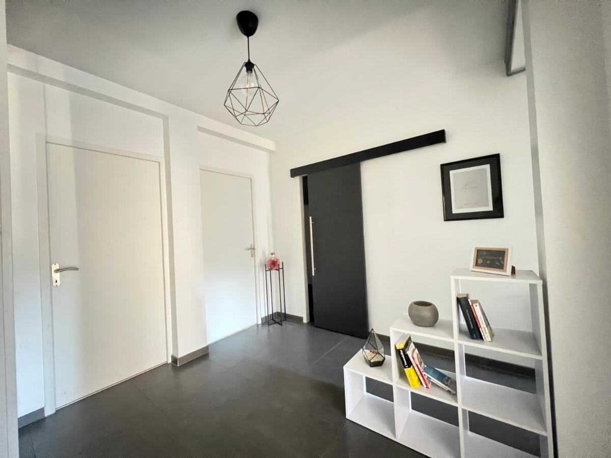 Superbe Appartement Centre Ville نيم المظهر الخارجي الصورة