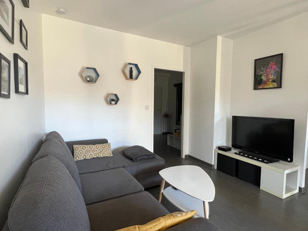 Superbe Appartement Centre Ville نيم المظهر الخارجي الصورة